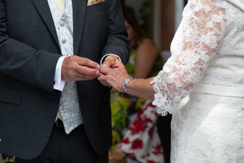 173_Richard_and_Lynne_The_Bull_Hotel