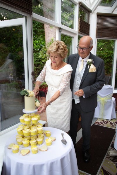 498_Richard_and_Lynne_The_Bull_Hotel